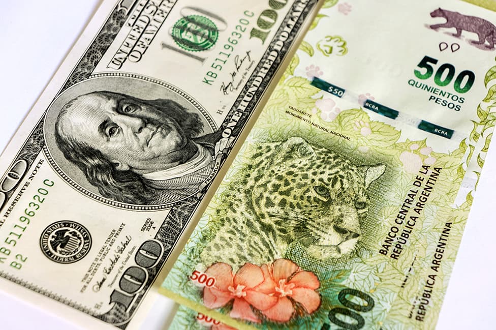 Dólar blue alcanza los $1.445: análisis del mercado cambiario argentino